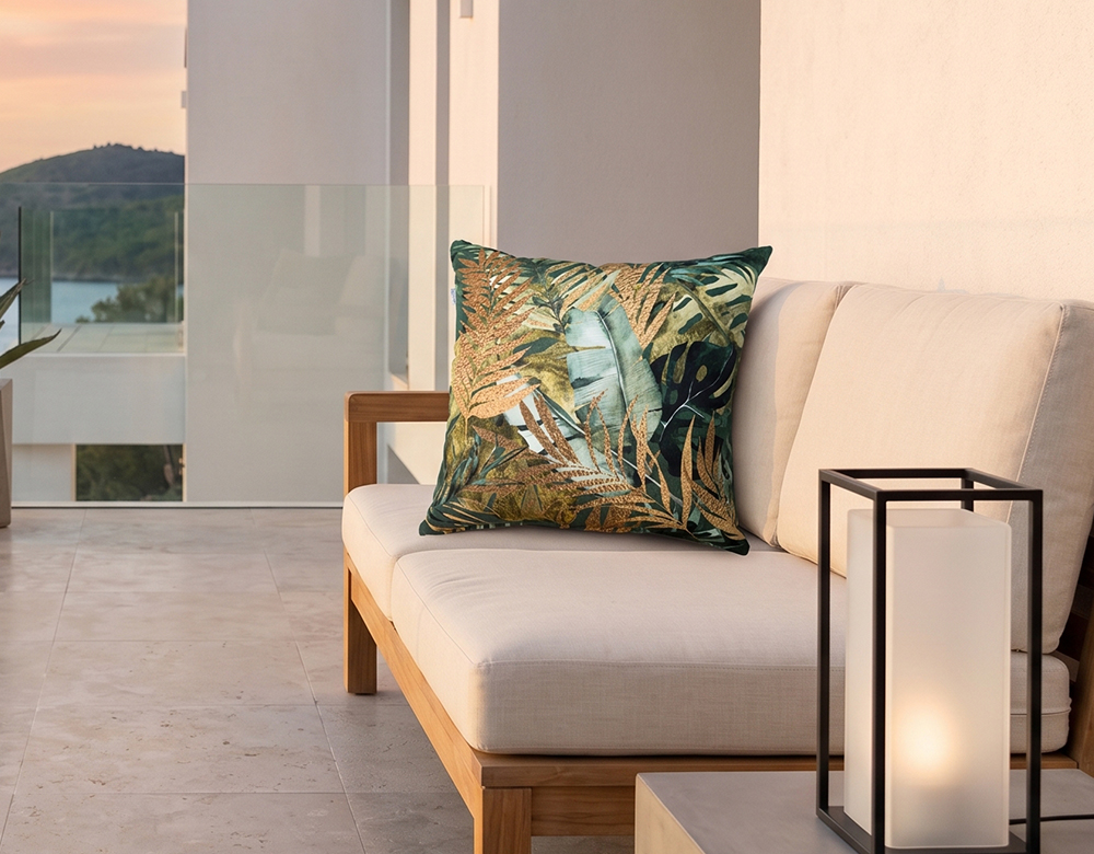 GOLDEN LEAVES PILLOW - Image 2