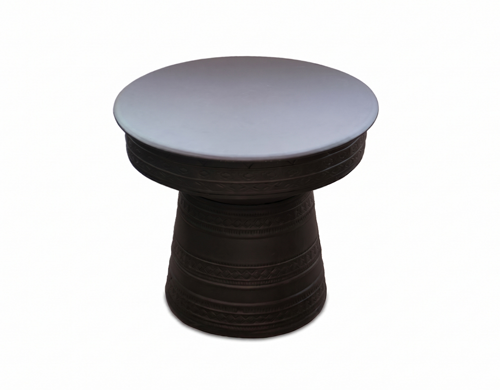 KEE COFFEE TABLE